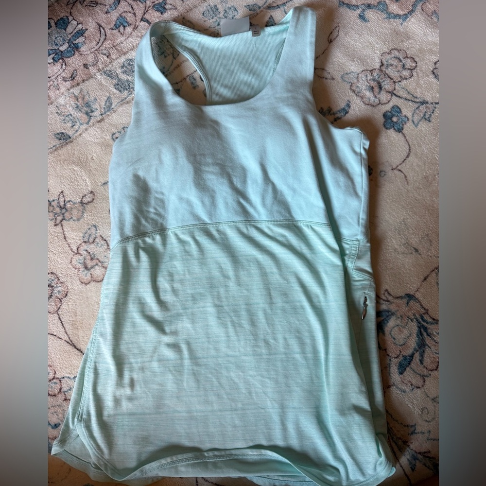 Athleta Light Mint Ventilated Built-in Bra Tank with Zip Pocket Size S